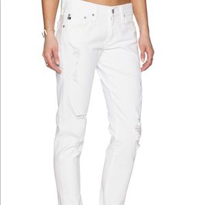 White cropped jeans for summer!